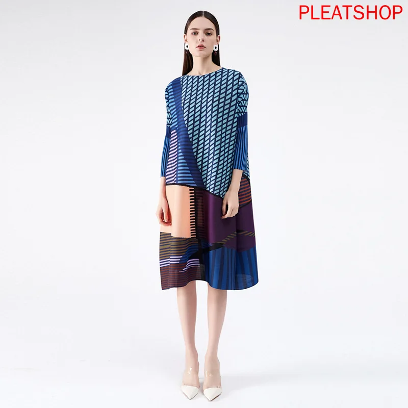 Casual MIYAKE Pleated Round Neck Geometric Digital Printing New Dress Women Vestido De Mujer Robes Robe Femme Vestidos
Casual MIYAKE Pleated Round Neck Geometric Digital Printing New Dress Women Vestido De Mujer Robes Robe Femme Vestidos