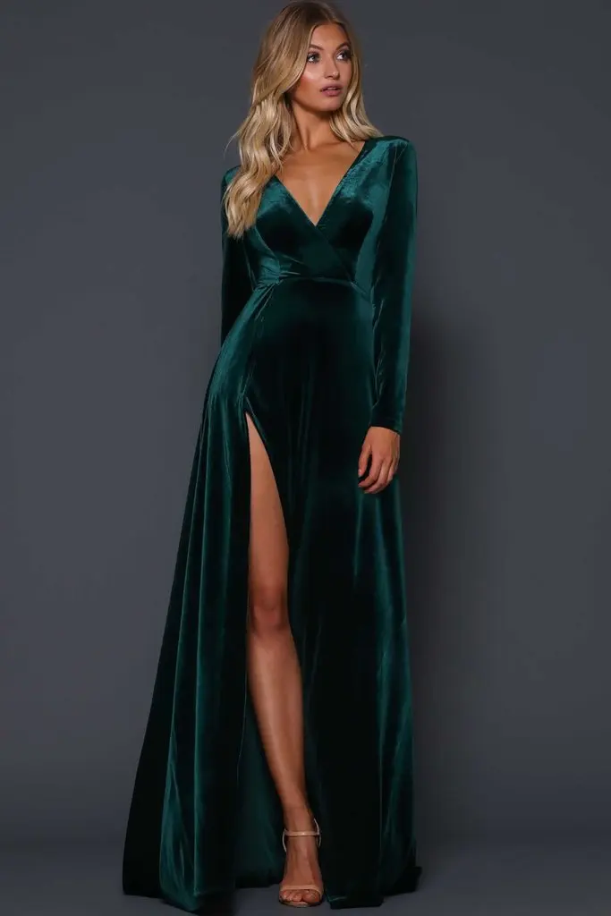 green_velvet_dress_rental_elle_zeitoune_1024x1024
