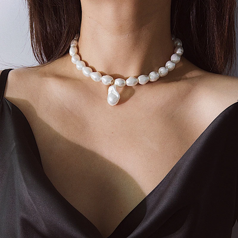 2019 Hot Selling New Fashion Imitation Simulated Pearl Necklace Elegant Generous Pearl Chokers Necklace Women Party Wedding Gift 
2019 Hot Selling New Fashion Imitation Simulated Pearl Necklace Elegant Generous Pearl Chokers Necklace Women Party Wedding Gift