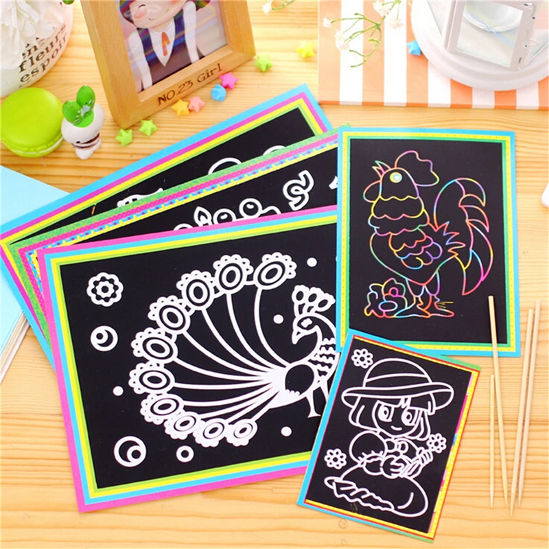 1 pcs 9*12CM Small Size Kids Scraping Painting Early Educational Learning Creative Drawing Toys for Children
1 pcs 9*12CM Small Size Kids Scraping Painting Early Educational Learning Creative Drawing Toys for Children