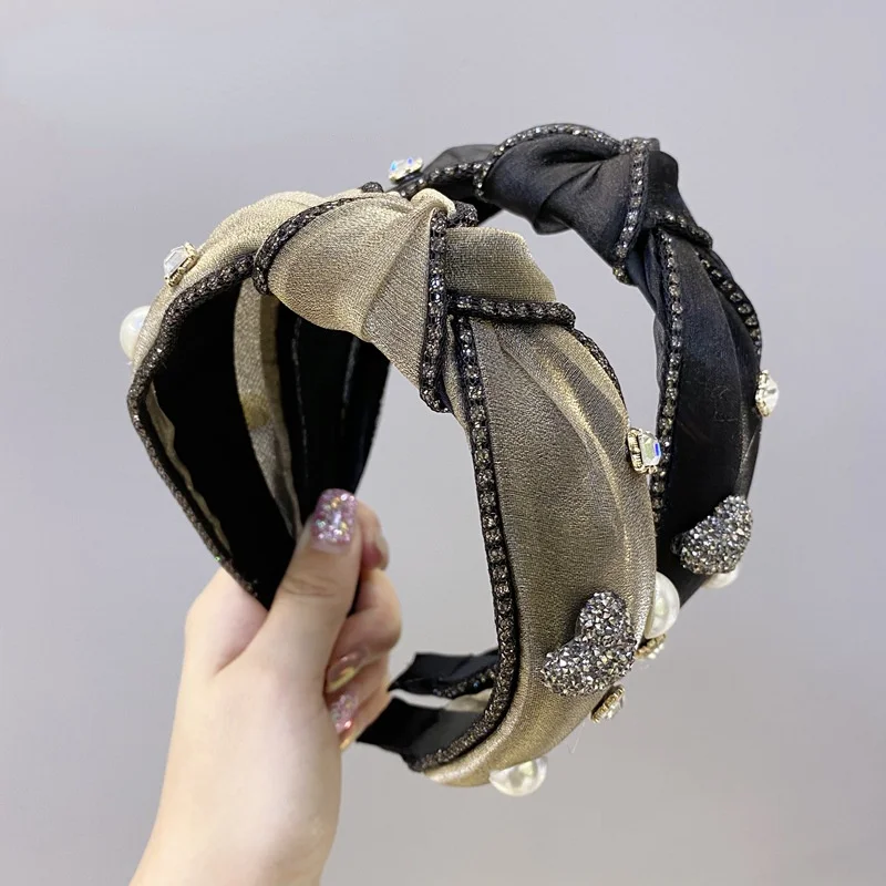 Fashion Pearl Rhinestone Women Hairbands Glitter Love Heart Wide Headband for Wedding Party Baroque Jewelry Hair Accessories
Fashion Pearl Rhinestone Women Hairbands Glitter Love Heart Wide Headband for Wedding Party Baroque Jewelry Hair Accessories