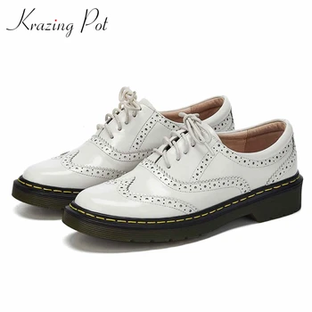 Krazing pot genuine leather solid brogue carved shoes round toe med heels campus women vintage lace up leisure style pumps L73 
Krazing pot genuine leather solid brogue carved shoes round toe med heels campus women vintage lace up leisure style pumps L73