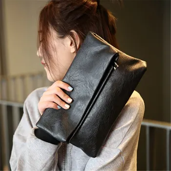 2020new diagonal solid color clutch retro black simple female envelope bag folding soft leather small clutch clutch shoulder bag
2020new diagonal solid color clutch retro black simple female envelope bag folding soft leather small clutch clutch shoulder bag