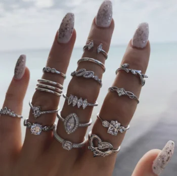 15pcs/sets Vintage Silver Rings for Women Letter Heart Hollow Geometric Leaf Clear Crystal Stone Flowers Wedding
15pcs/sets Vintage Silver Rings for Women Letter Heart Hollow Geometric Leaf Clear Crystal Stone Flowers Wedding