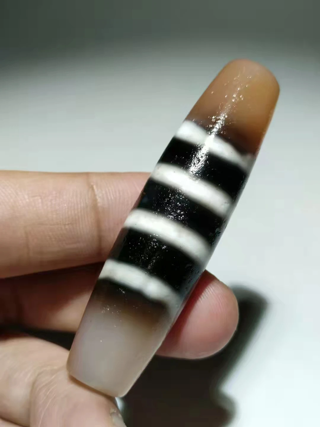 Natural Grease Luster Fine Lubrication West Asia Inlaid Eroded Wire Beads Three-color Agate Beads DIY Material Loose Jewelry
Natural Grease Luster Fine Lubrication West Asia Inlaid Eroded Wire Beads Three-color Agate Beads DIY Material Loose Jewelry