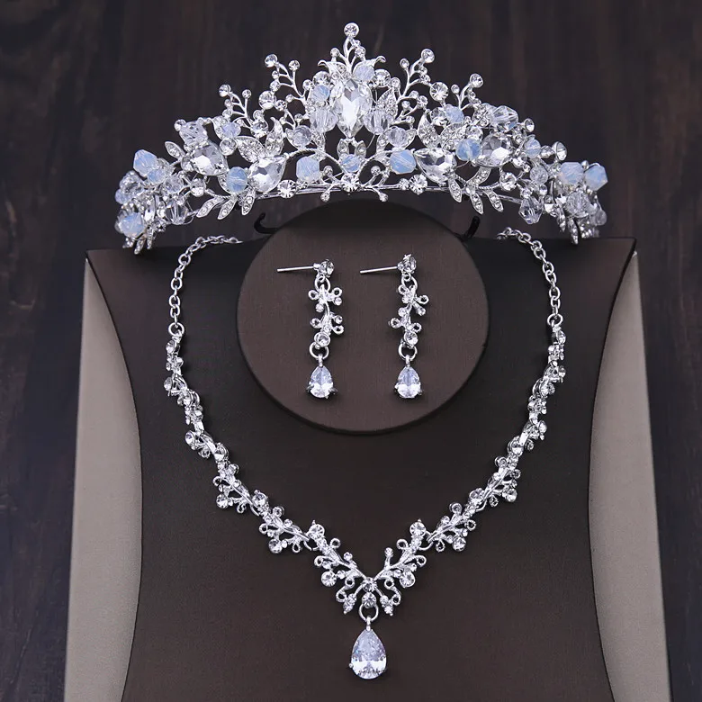 Luxury Crystal Heart Wedding Jewelry Sets Rhinestone Crown Tiara Choker Necklace Earrings Bridal Dubai African Beads Jewelry Set
Luxury Crystal Heart Wedding Jewelry Sets Rhinestone Crown Tiara Choker Necklace Earrings Bridal Dubai African Beads Jewelry Set