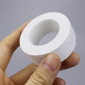 2cm*5m Tape Adhesive Plaster Gauze Fixation Tape First Aid Supplies Wound Dressing Breathable Cotton Cloth Tapes
2cm*5m Tape Adhesive Plaster Gauze Fixation Tape First Aid Supplies Wound Dressing Breathable Cotton Cloth Tapes