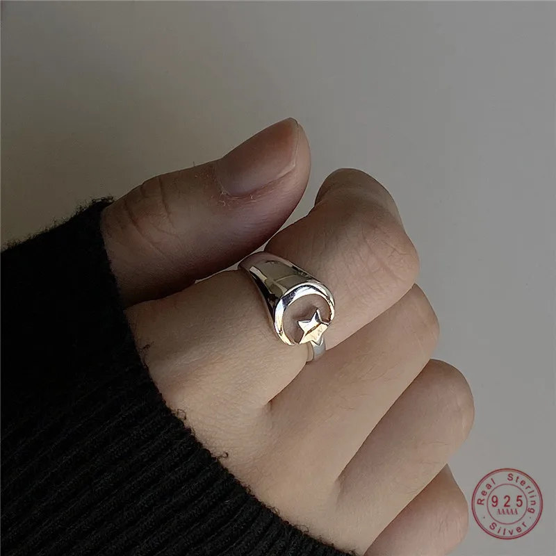 925 Sterling Silver Classic Simple Star Moon Index Finger Ring For Women Light Luxury Temperament Girlfriend Jewelry Gift
925 Sterling Silver Classic Simple Star Moon Index Finger Ring For Women Light Luxury Temperament Girlfriend Jewelry Gift
