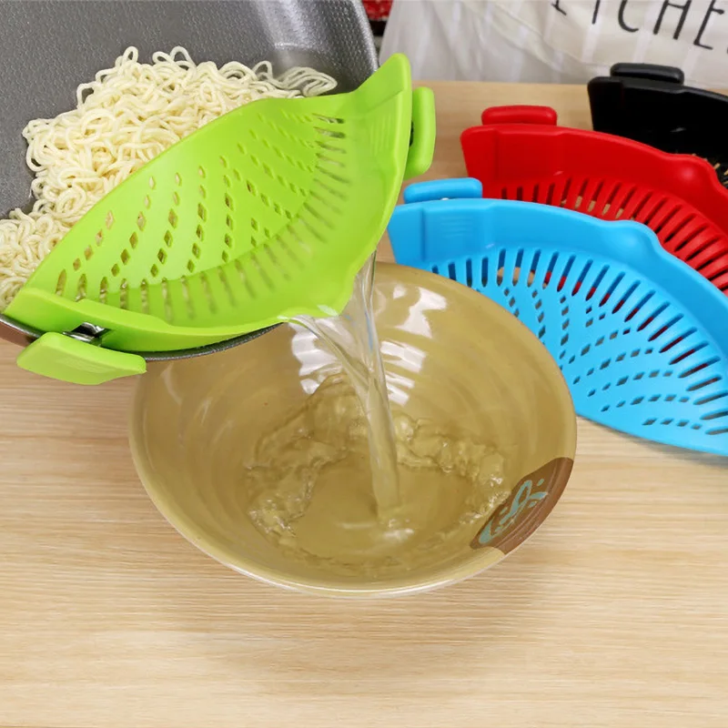Clip-On Kitchen Food Strainer Vegetable Fruits Cleaning Clip Filter Strainers Leakproof Baffle Kitchen Gadget Pot Side Drainer
Clip-On Kitchen Food Strainer Vegetable Fruits Cleaning Clip Filter Strainers Leakproof Baffle Kitchen Gadget Pot Side Drainer