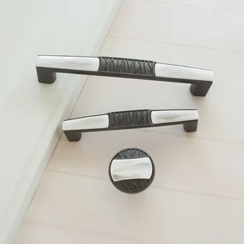 3.78‘’ 5.04‘’ Zinc Alloy Pottery and Porcelain Furniture Handles and Knob Cabinets Drawer Door Handles Kitchen Door Handle
3.78‘’ 5.04‘’ Zinc Alloy Pottery and Porcelain Furniture Handles and Knob Cabinets Drawer Door Handles Kitchen Door Handle