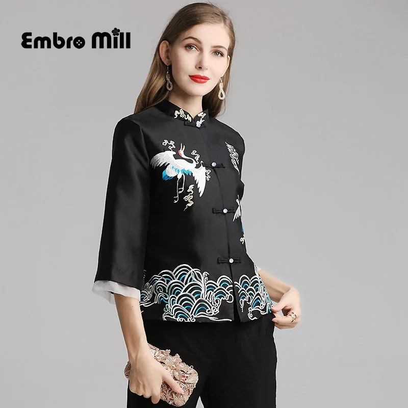 high quality autumn Coat Retro Indie Folk style embroidery Standing collar elegant splice sleeve Loose Women's coat S-2XL
high quality autumn Coat Retro Indie Folk style embroidery Standing collar elegant splice sleeve Loose Women's coat S-2XL