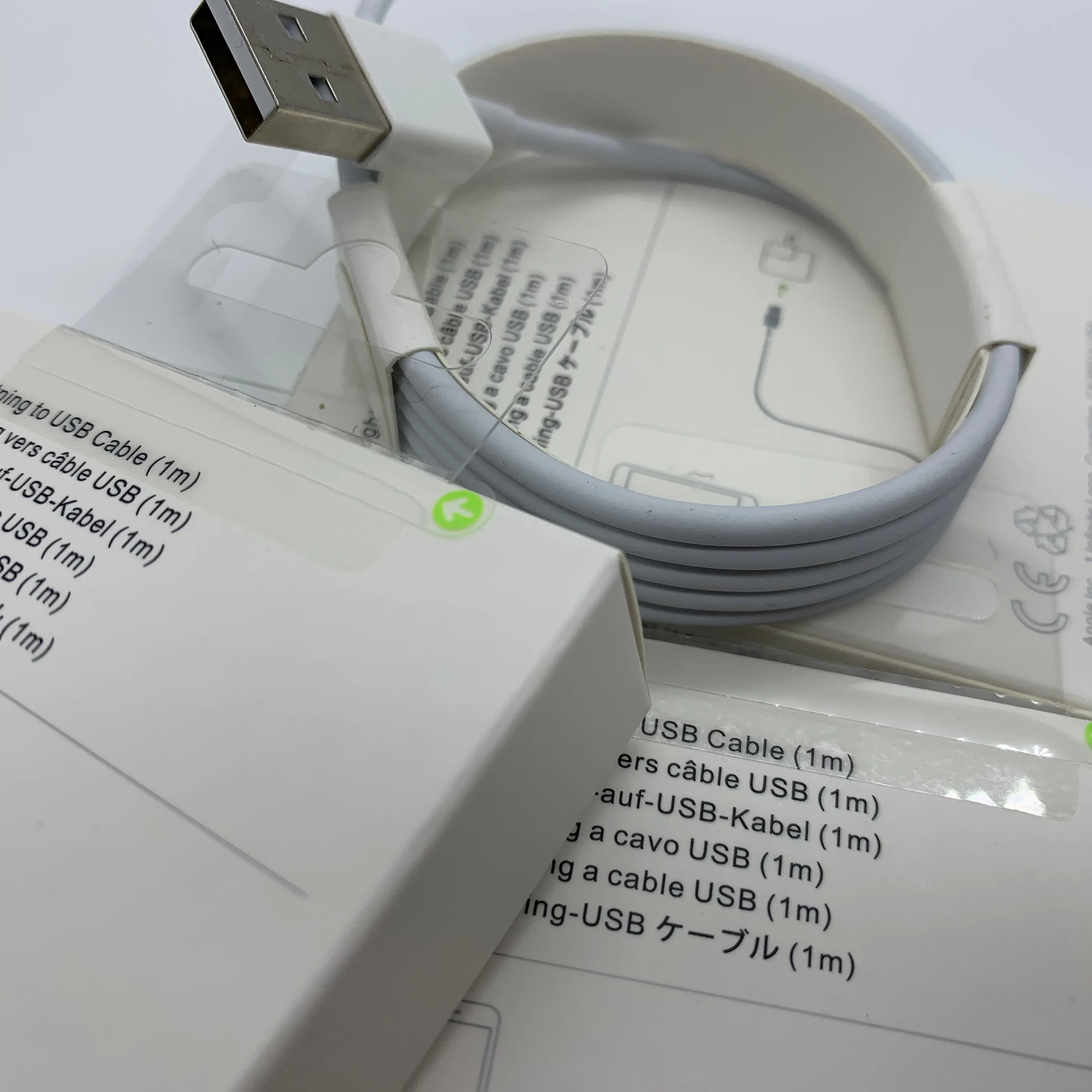 100pcs/NEW Retail box 3.0mm 1m/3ft High Quality Aluminum foil USB Data Sync Charger Cable For iPhone 6s 7 8 plus X XS iOS12
100pcs/NEW Retail box 3.0mm 1m/3ft High Quality Aluminum foil USB Data Sync Charger Cable For iPhone 6s 7 8 plus X XS iOS12