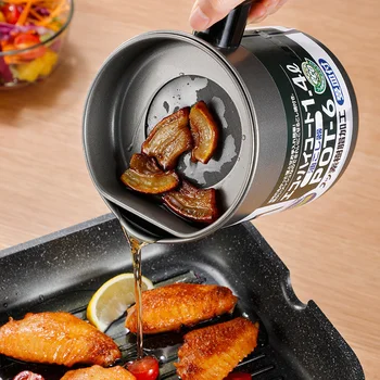 1.7L Cooking Oil Storage Can Dispenser Container with Stainless Steel Filter Oil Pot Bottles Strainer Tools Restaurant Kitchen
1.7L Cooking Oil Storage Can Dispenser Container with Stainless Steel Filter Oil Pot Bottles Strainer Tools Restaurant Kitchen