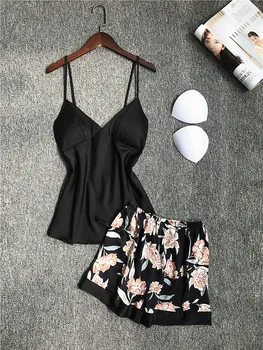 Summer Pajamas Sets Sleeveless Sleepwear Floral Pajama Mujer Sexy Satin Pajamas For Women Deep V-neck Pijama Femme Two Piece Set
Summer Pajamas Sets Sleeveless Sleepwear Floral Pajama Mujer Sexy Satin Pajamas For Women Deep V-neck Pijama Femme Two Piece Set