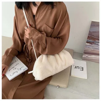 Women Simple Dumplings Messenger Bag 2020 Female Faux Fur Plush Cony Hair Crossbody Shoulder Bag Tide Handbag Clutch Bag Purse
Women Simple Dumplings Messenger Bag 2020 Female Faux Fur Plush Cony Hair Crossbody Shoulder Bag Tide Handbag Clutch Bag Purse