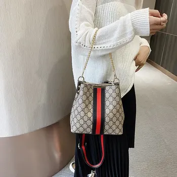 2020 Women's Handbag Famous Designer Solid Color Flower Pattern Handbag for Women Luxury Brand Fashion Elegent Women Tote Bags
2020 Women's Handbag Famous Designer Solid Color Flower Pattern Handbag for Women Luxury Brand Fashion Elegent Women Tote Bags