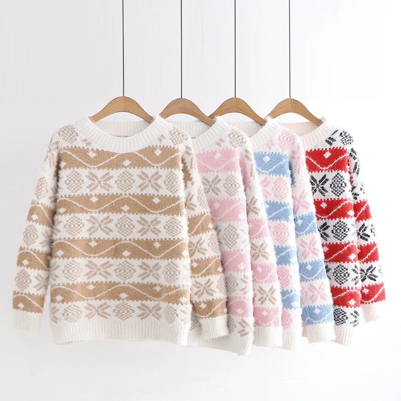 2019 new style autumn and winter day color-colored snowflake sweater female students loose fresh hooded warm bottoming knit top
2019 new style autumn and winter day color-colored snowflake sweater female students loose fresh hooded warm bottoming knit top