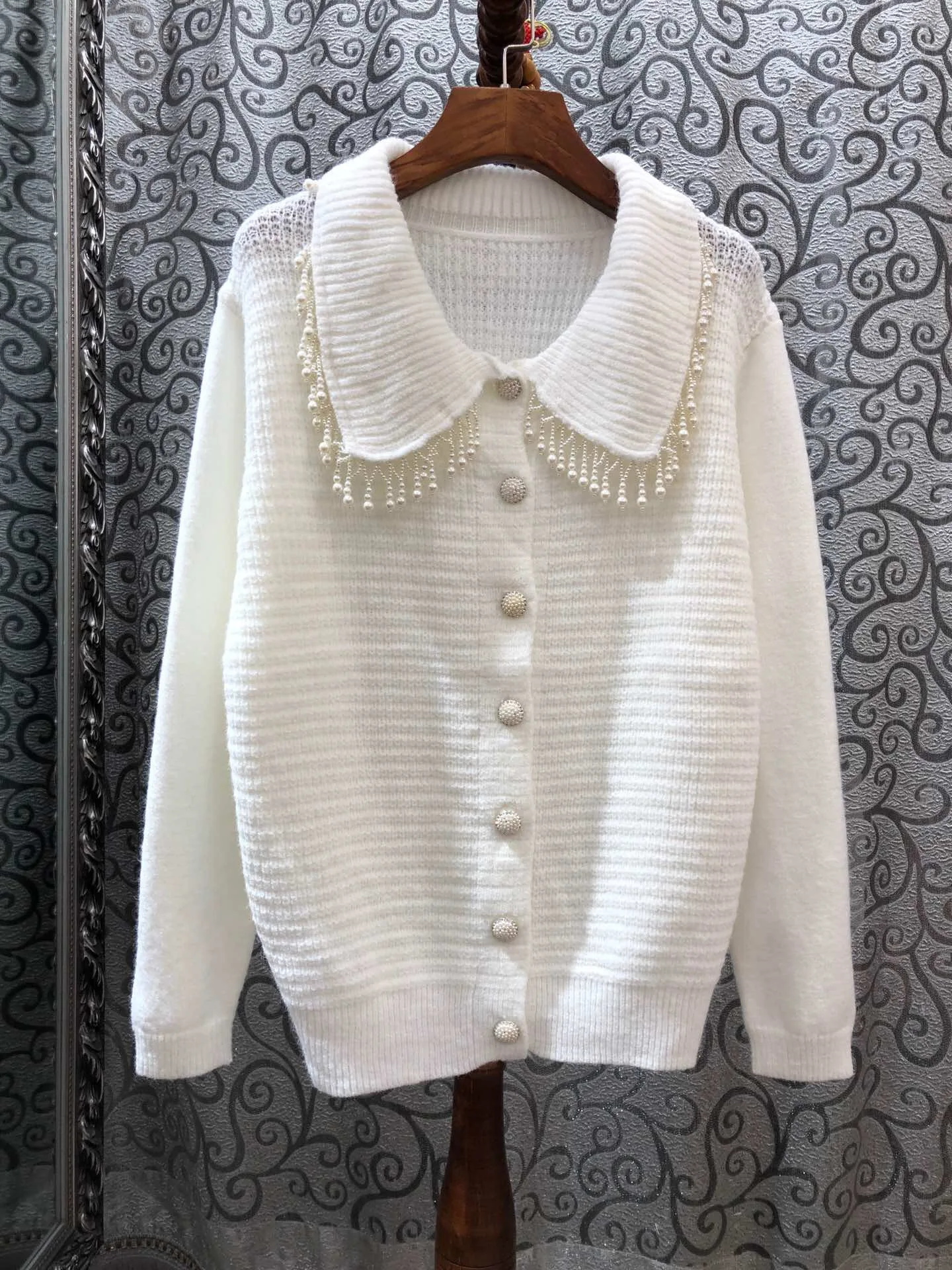 2019 New Casual Doll Collar Korean Sweet Pearl Tassel Lapel Cardigan Women Knit Sweater Free Shipping Worldwide
2019 New Casual Doll Collar Korean Sweet Pearl Tassel Lapel Cardigan Women Knit Sweater Free Shipping Worldwide