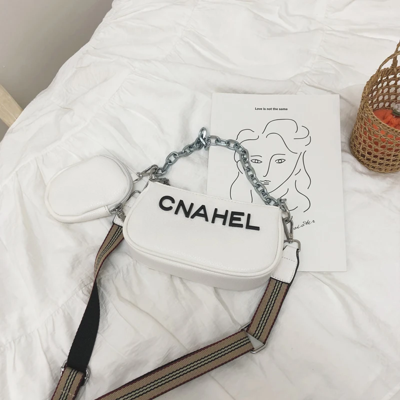 Premium Texture Small Bag 2020 New Trend Fashion Comfortable Chain Bags Shoulder Messenger Bags Simple and Practical Bag Kuromi
Premium Texture Small Bag 2020 New Trend Fashion Comfortable Chain Bags Shoulder Messenger Bags Simple and Practical Bag Kuromi