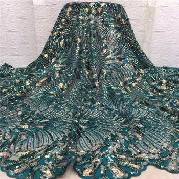 Emerald green, high quality large sequined lace fabric of lacy fabric with colorful Latin clothing net and a major holiday party
Emerald green, high quality large sequined lace fabric of lacy fabric with colorful Latin clothing net and a major holiday party