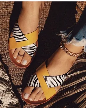2020 Summer Women's Sandals Leopard Snake Print Patchwork Outside Slippers Ladies Cute Flat Slippers
2020 Summer Women's Sandals Leopard Snake Print Patchwork Outside Slippers Ladies Cute Flat Slippers