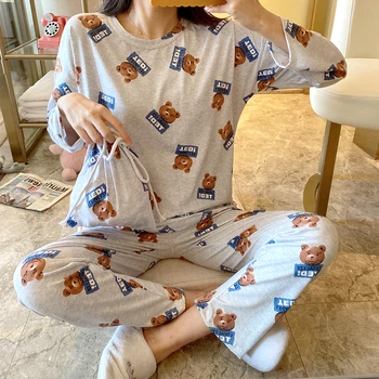 Women Autumn Winter Pajamas Set Cartoon Printed Long-sleeved Doll bear Print O-neck Pajamas + Sleep Pants Feme
Women Autumn Winter Pajamas Set Cartoon Printed Long-sleeved Doll bear Print O-neck Pajamas + Sleep Pants Feme
