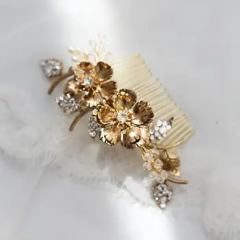 Antique Gold Flower Bridal Hair Comb Blossom Wedding Headpiece Handmade Party Hair Jewelry Brides Accessories 
Antique Gold Flower Bridal Hair Comb Blossom Wedding Headpiece Handmade Party Hair Jewelry Brides Accessories
