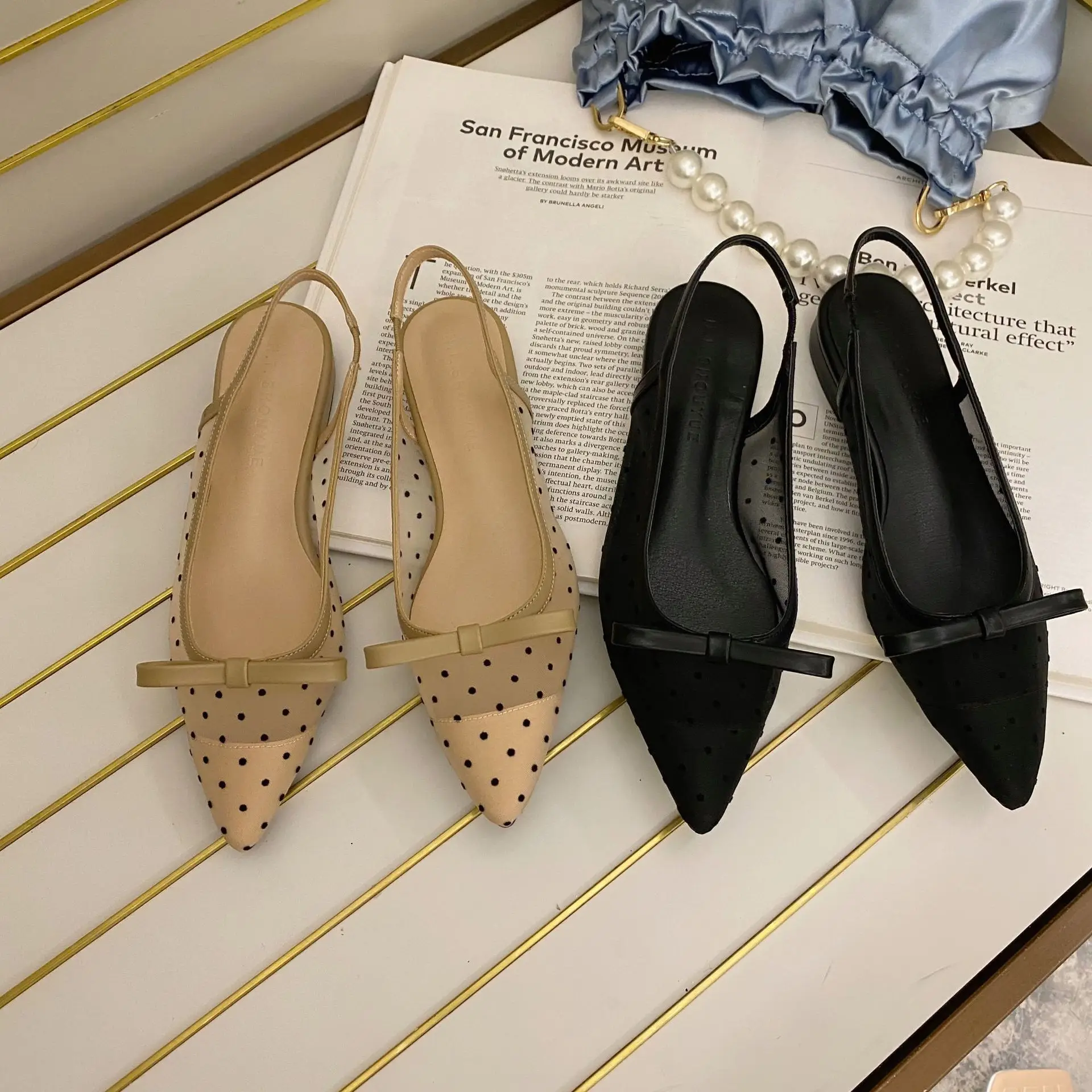 2020 Summer New Mesh Polka Dot Ping Sandals Female Tip in Her Baotou Bow Sandals Female 
2020 Summer New Mesh Polka Dot Ping Sandals Female Tip in Her Baotou Bow Sandals Female