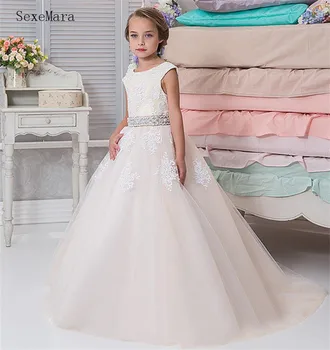 High Quality Ivory Flower Girl Dresses For Wedding Appliques Lace Girls Pageant Dress With Sash First Communion Gown 
High Quality Ivory Flower Girl Dresses For Wedding Appliques Lace Girls Pageant Dress With Sash First Communion Gown