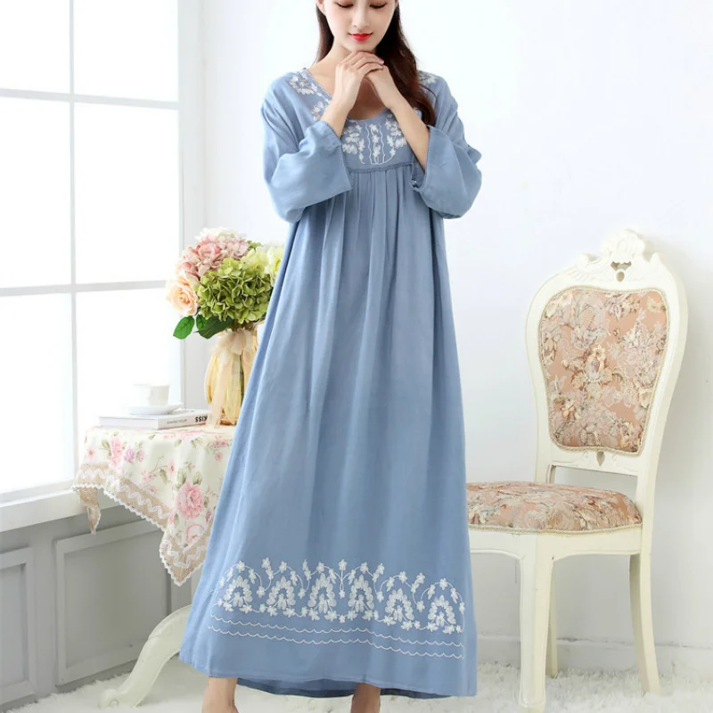 Spring Nightgown Women's Cotton Long Loose Sleepwear Embroidery Autumn Nightwear Night Long Sleeve Women Sleepshirts Plus Size
Spring Nightgown Women's Cotton Long Loose Sleepwear Embroidery Autumn Nightwear Night Long Sleeve Women Sleepshirts Plus Size
