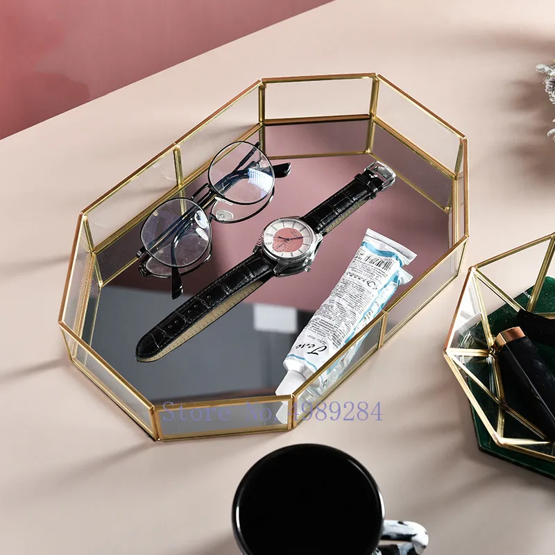 Creative metal glass Storage Box jewelry make up Household groceries Desktop storage Storage geometric Transparent tray
Creative metal glass Storage Box jewelry make up Household groceries Desktop storage Storage geometric Transparent tray