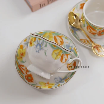 Luxury Coffee Cup and Saucer Set European Style Traditional Chinese Tea Cups Travel Tazas Ceramica Set of Tea Coffee Cups AB50BD
Luxury Coffee Cup and Saucer Set European Style Traditional Chinese Tea Cups Travel Tazas Ceramica Set of Tea Coffee Cups AB50BD