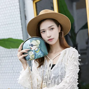 PU Women's Cartoon Chain Purse 2019 New Phone HandPurse Luxury Leather Tote Women Purses Designer Messenger Purse Lady Purse
PU Women's Cartoon Chain Purse 2019 New Phone HandPurse Luxury Leather Tote Women Purses Designer Messenger Purse Lady Purse