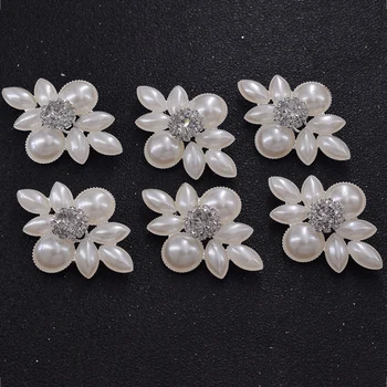 50pcs/lot 30*45mm white pearl rhinestone shank big buttons appliques silver crystal decorations DIY sew on accessories
50pcs/lot 30*45mm white pearl rhinestone shank big buttons appliques silver crystal decorations DIY sew on accessories