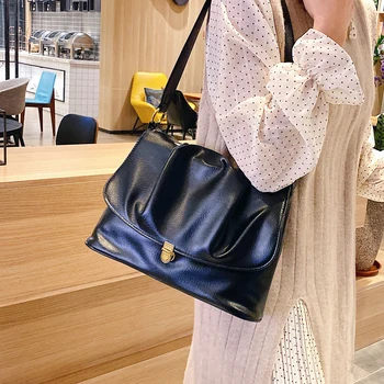 Original Independent Design Retro Pleated Shoulder Bag 2020 Popular New Wild Messenger Bag Large Capacity Handbag
Original Independent Design Retro Pleated Shoulder Bag 2020 Popular New Wild Messenger Bag Large Capacity Handbag