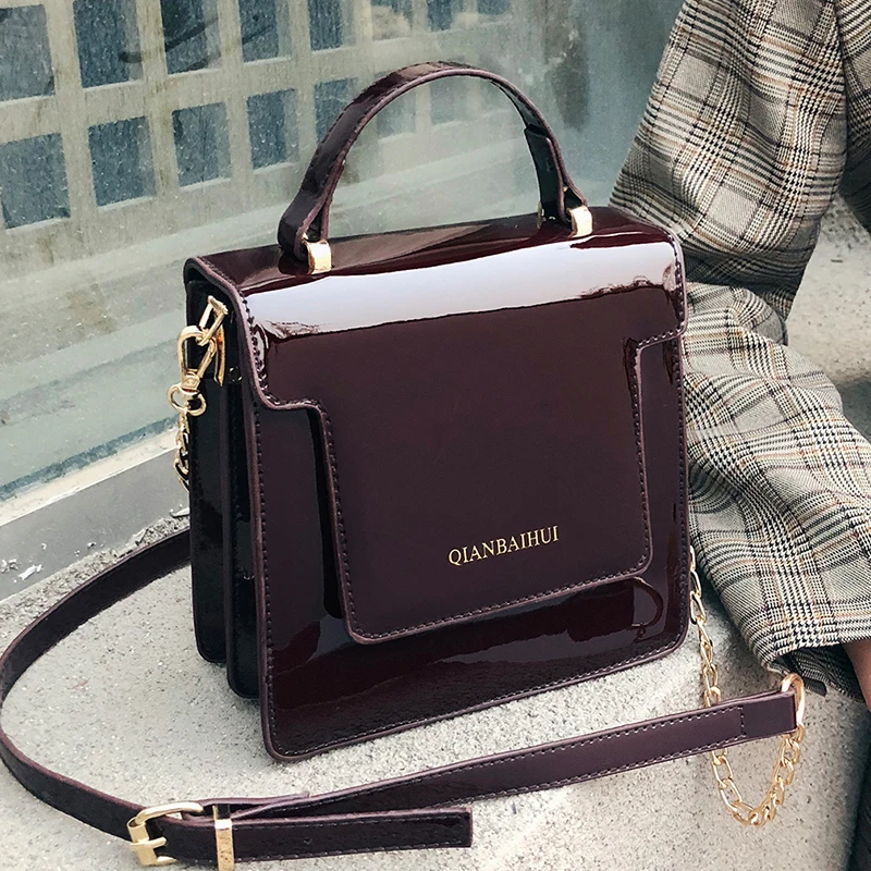 Louis Brand 2019 Woman Faux Leater Shoulder Bags Women Letter Chains Vintage Crossbody Bag Female Messenger Bags Luis Vuiton GG
Louis Brand 2019 Woman Faux Leater Shoulder Bags Women Letter Chains Vintage Crossbody Bag Female Messenger Bags Luis Vuiton GG