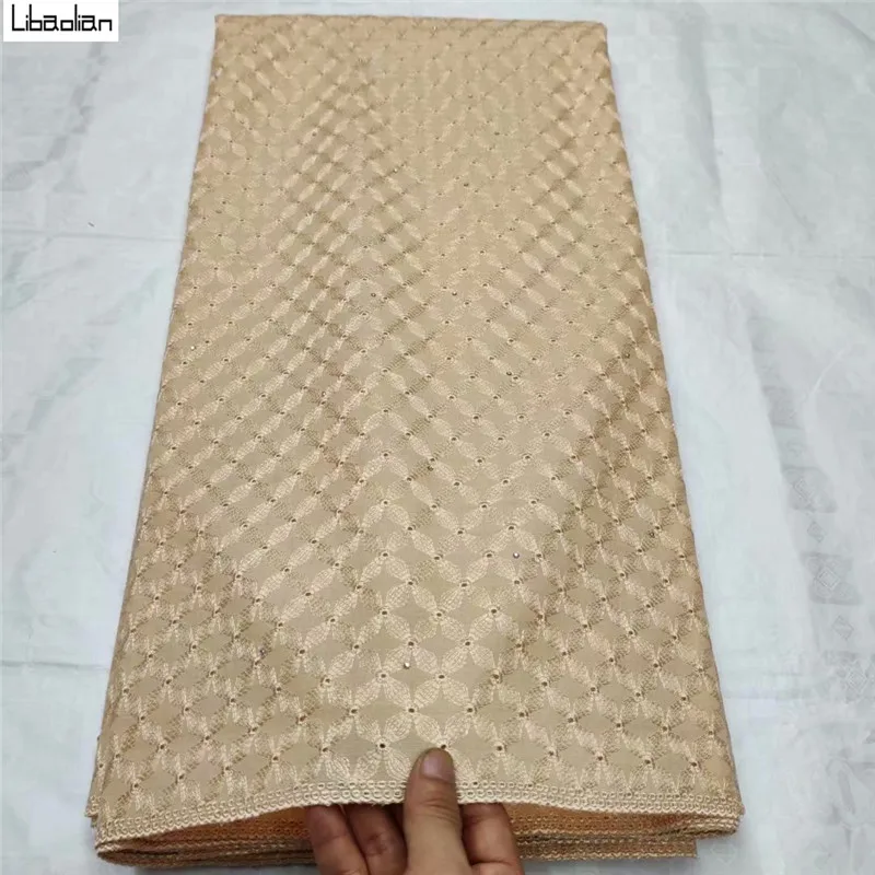 Nigerian Swiss Voile Cotton Lace Fabric Polish Satin Embroidery African Swiss Lace 5yards High Quality Dry Lace For Men E97-25
Nigerian Swiss Voile Cotton Lace Fabric Polish Satin Embroidery African Swiss Lace 5yards High Quality Dry Lace For Men E97-25