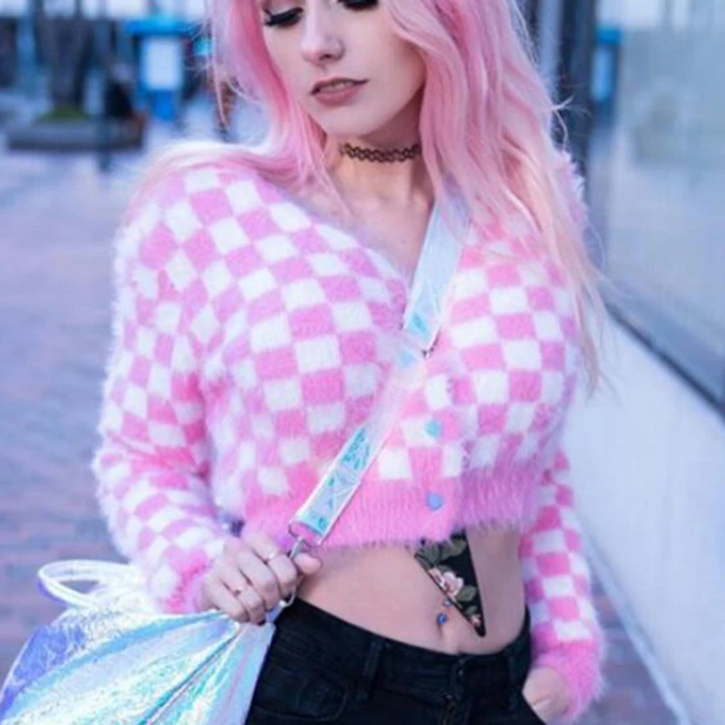 fashion autumn women's Pink checkerboard Mink cashmere sweater cardigan Women v neck Short Single-breasted cardigan woman
fashion autumn women's Pink checkerboard Mink cashmere sweater cardigan Women v neck Short Single-breasted cardigan woman