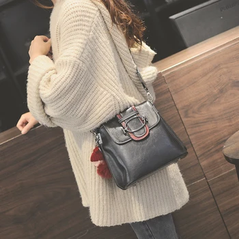 Net red bucket small bag 2020 new tide fashion ladies wild 2020 popular shoulder Messenger bag 
Net red bucket small bag 2020 new tide fashion ladies wild 2020 popular shoulder Messenger bag