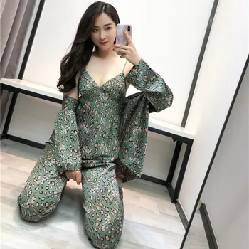 Fiklyc Spring New Silk Long-Sleeved Pajamas Female Sense Small Strap Chest Pad Cardigan Jacket Trousers Silk Three-Piece Suit
Fiklyc Spring New Silk Long-Sleeved Pajamas Female Sense Small Strap Chest Pad Cardigan Jacket Trousers Silk Three-Piece Suit