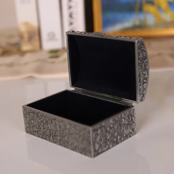 Metal Crafts EU Retro Classic Treasure Box Jewelry Storage Box Small Jewelry Boxes Home Decoration New
Metal Crafts EU Retro Classic Treasure Box Jewelry Storage Box Small Jewelry Boxes Home Decoration New