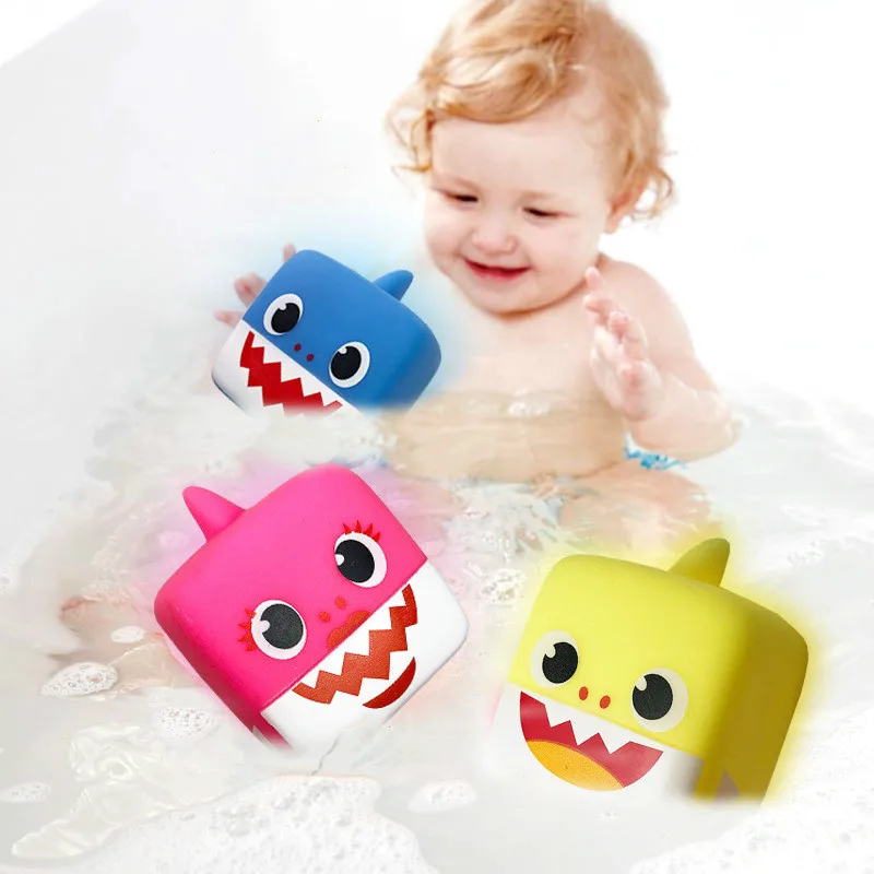 2Pcs/set Baby Cartoon Shark Bath Toy Baby Cute Water Toys with Led Music Kids Education Summer Beach Swimming Water Toy bathtub
2Pcs/set Baby Cartoon Shark Bath Toy Baby Cute Water Toys with Led Music Kids Education Summer Beach Swimming Water Toy bathtub