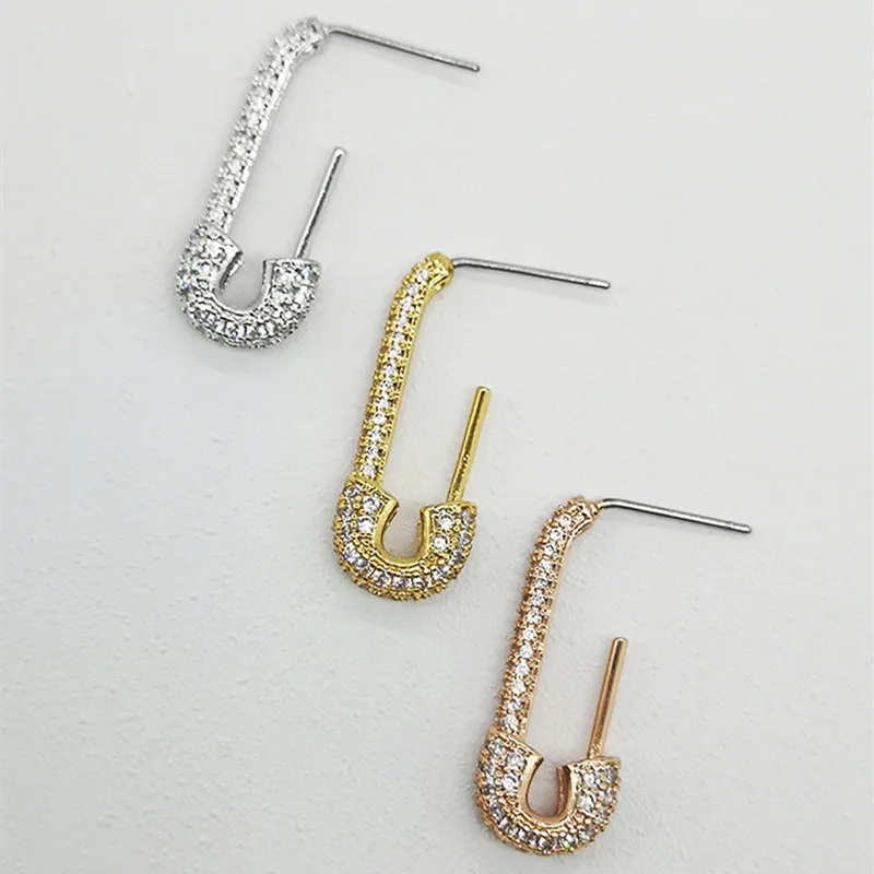 Hot unique safety pin Stud earring Full micro pave Zircon Sparkling bling Europe and America simple fashion earring
Hot unique safety pin Stud earring Full micro pave Zircon Sparkling bling Europe and America simple fashion earring
