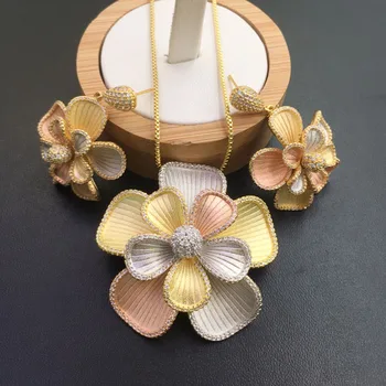 Vanifin Fashion Jewelry Graceful Malus spectabilis Sandblasting Plated necklace with earrings is perfect for banquets Gift
Vanifin Fashion Jewelry Graceful Malus spectabilis Sandblasting Plated necklace with earrings is perfect for banquets Gift