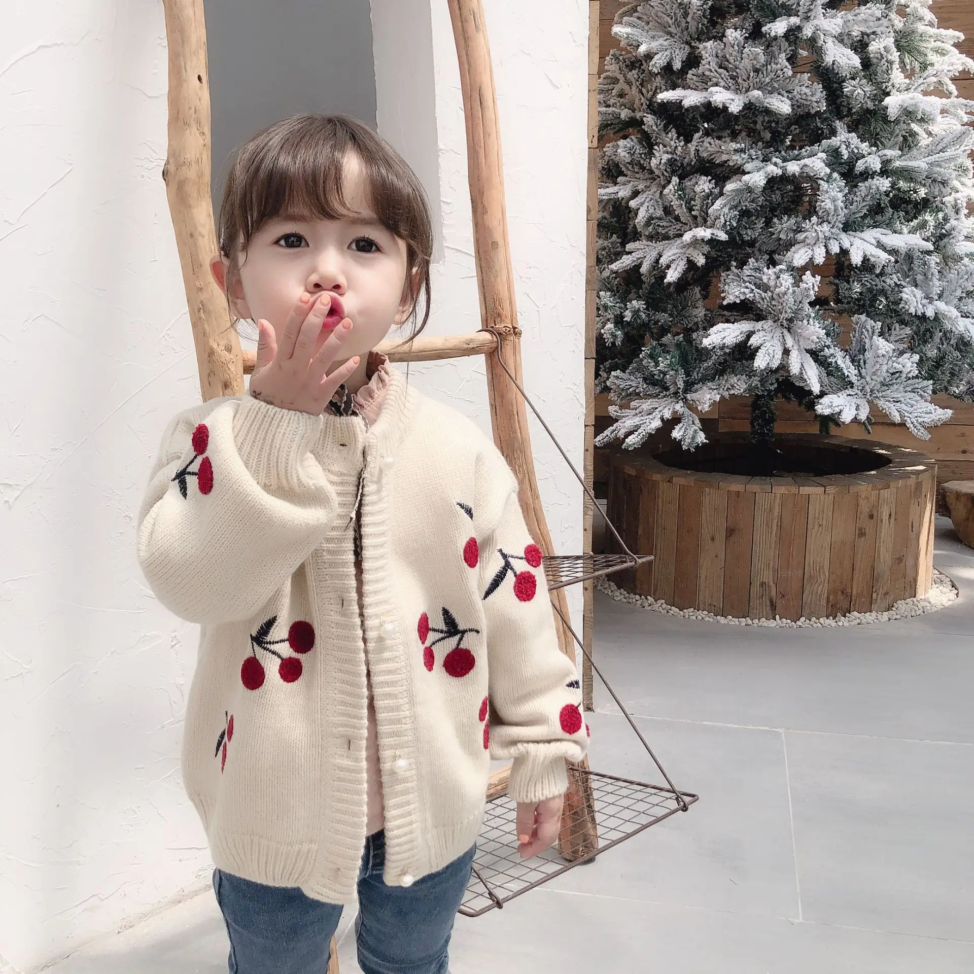 2019 Fashion Baby Girl Clothes Sweaters cherry Cardigan Sweater Korean Jacket Children'S Sweater Sweater Baby Knit Sweater
2019 Fashion Baby Girl Clothes Sweaters cherry Cardigan Sweater Korean Jacket Children'S Sweater Sweater Baby Knit Sweater