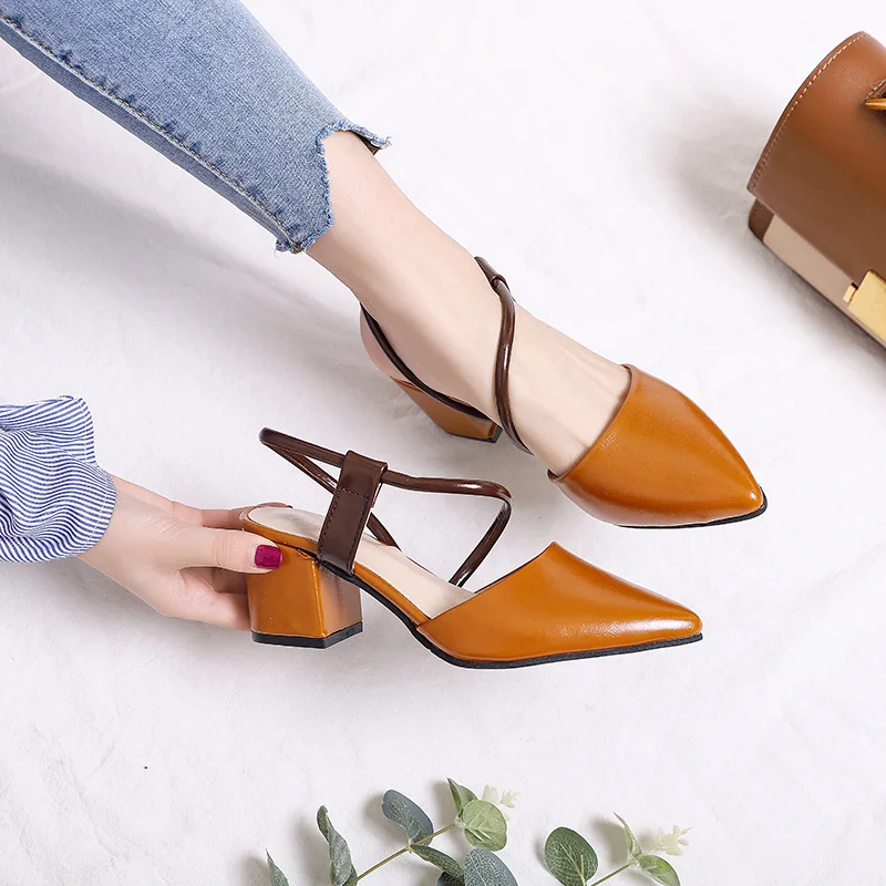 Pointed sandals New summer heel a word heel high heels in the Korean version of 100 sandals
Pointed sandals New summer heel a word heel high heels in the Korean version of 100 sandals