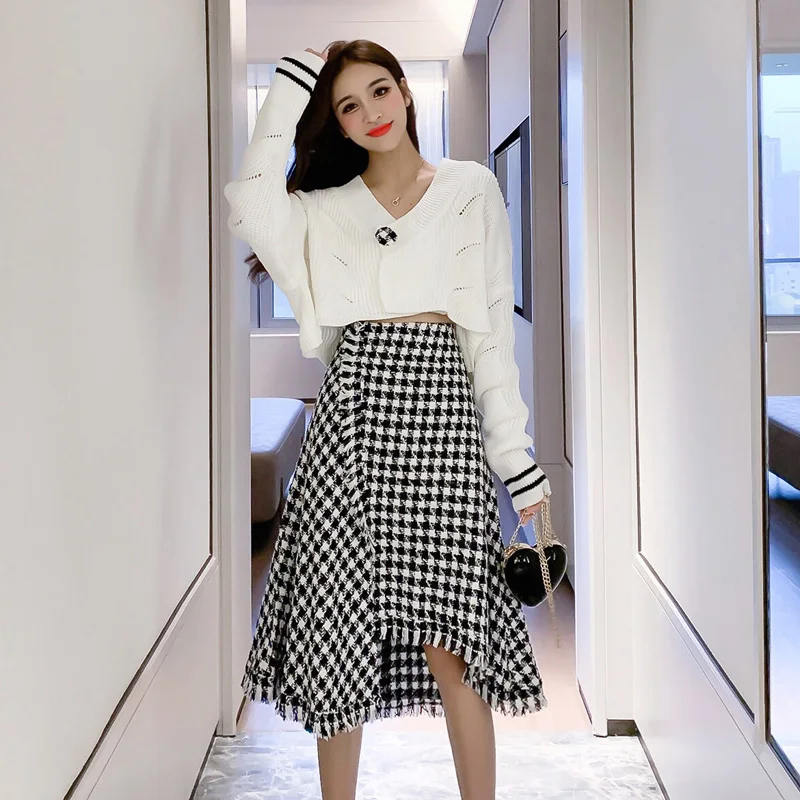 Plus Size Skirts Suits Sweater Cardigan 2019 New Autumn Bat Sleeve Short Sweater+Plaid Skirt Fashion Two-Piece Suit Cropped Tops
Plus Size Skirts Suits Sweater Cardigan 2019 New Autumn Bat Sleeve Short Sweater+Plaid Skirt Fashion Two-Piece Suit Cropped Tops