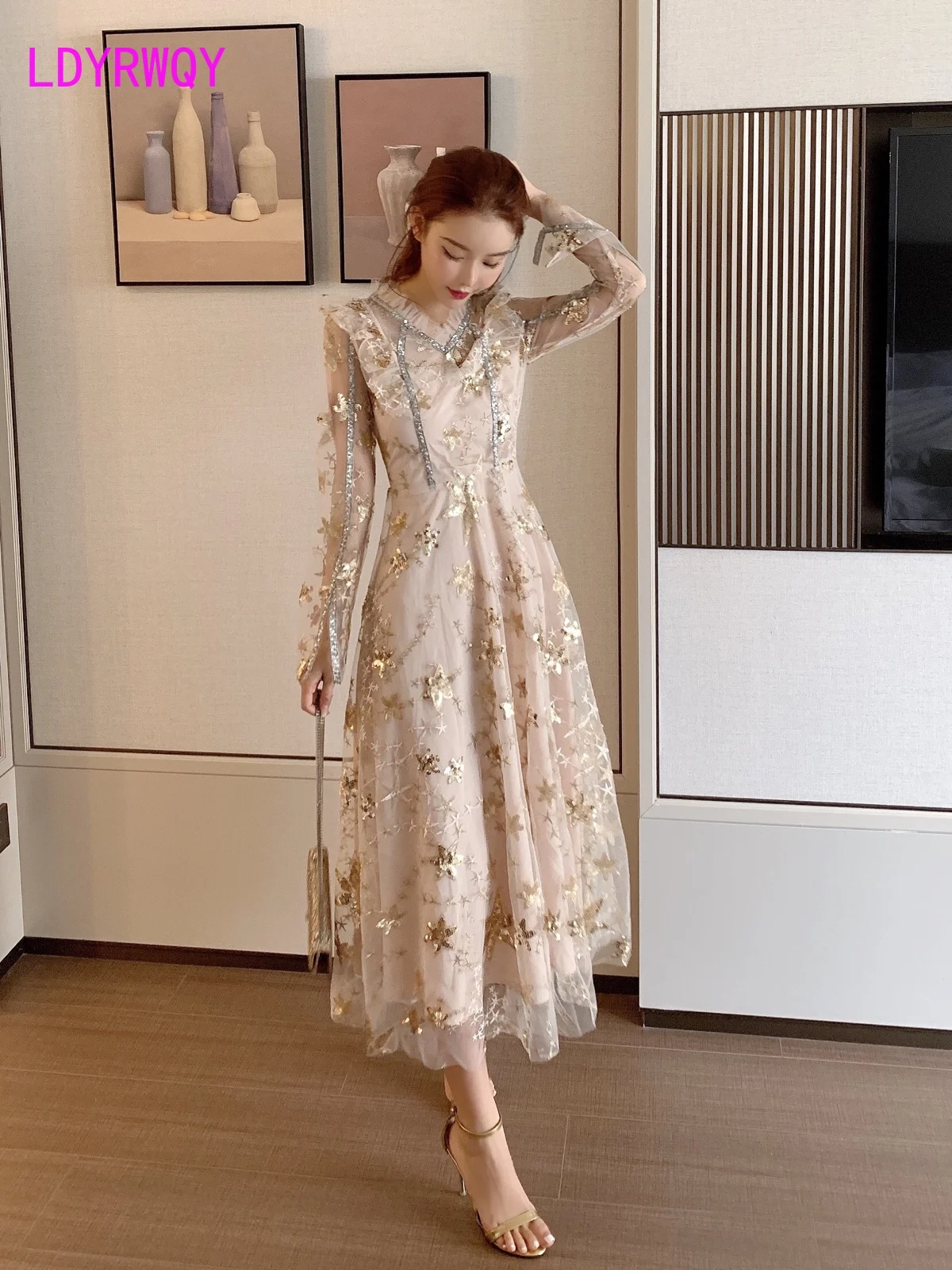 2019 early autumn new heavy industry mesh sequins embroidered dress Ankle-Length Regular V-Neck Full
2019 early autumn new heavy industry mesh sequins embroidered dress Ankle-Length Regular V-Neck Full