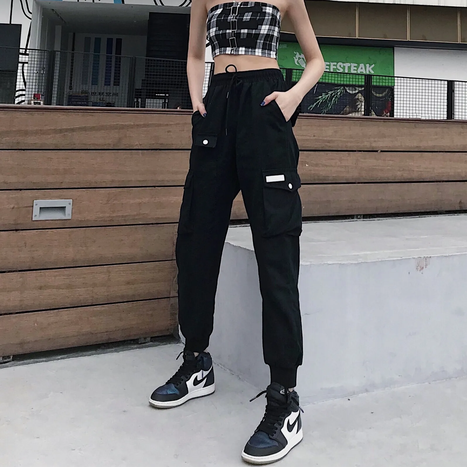 Big Pockets Cargo Pants Women High Waist Loose Streetwear Pants Baggy Tactical Trouser Hip Hop High Quality Joggers Pants 9721# 
Big Pockets Cargo Pants Women High Waist Loose Streetwear Pants Baggy Tactical Trouser Hip Hop High Quality Joggers Pants 9721#