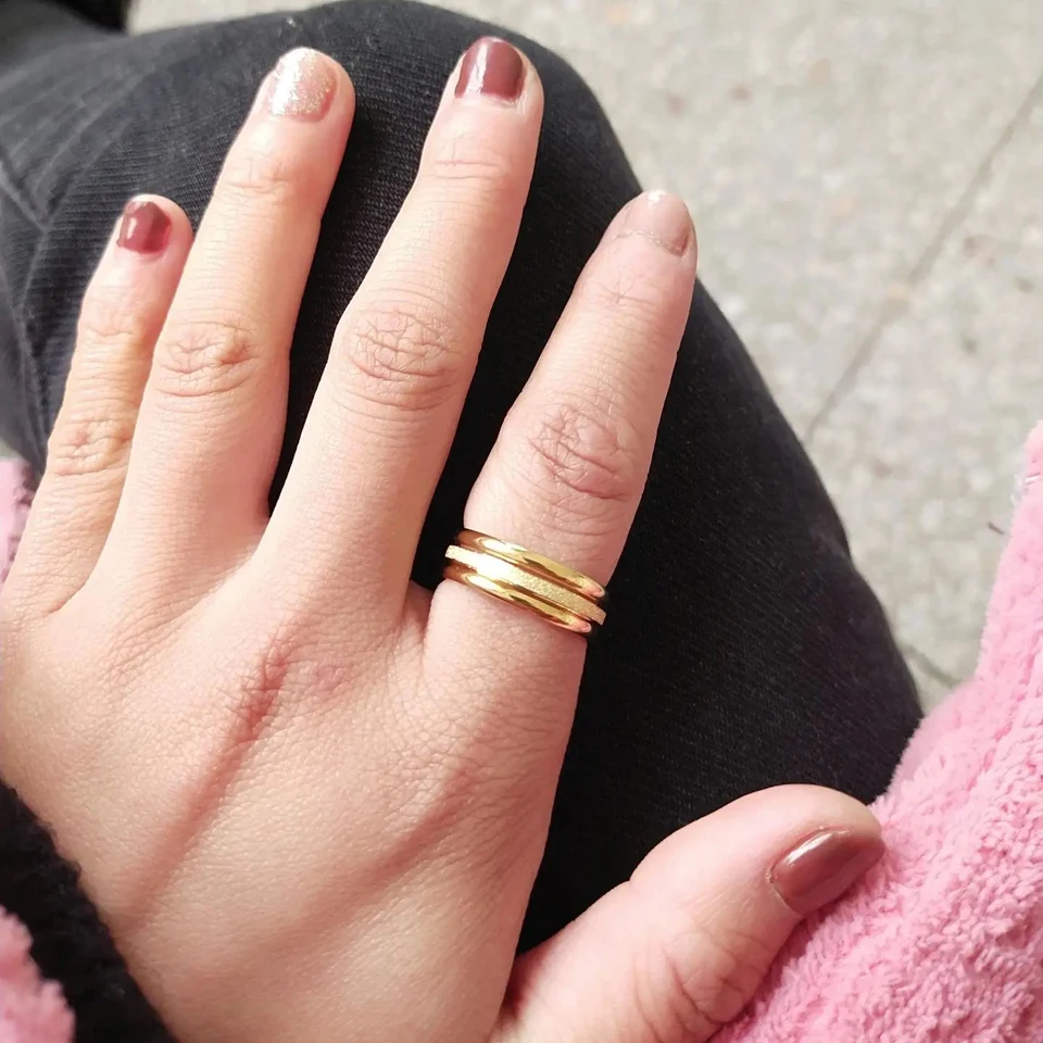 Damski pierścionek ze stali nierdzewnej, złoty kolor, matowe wykończenie, trzy oddzielne pierścienie - Wianko - 16